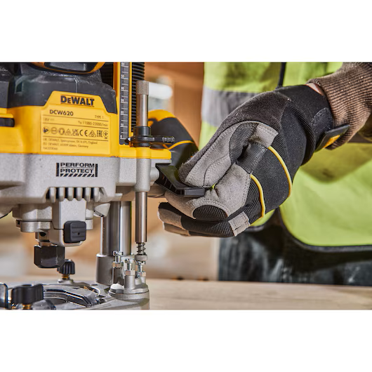 Mașină de frezat cu acumulator DEWALT DCW620NT-XJ